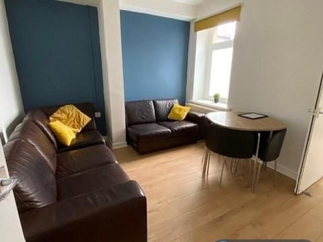House for rent in Holywell, The Slade