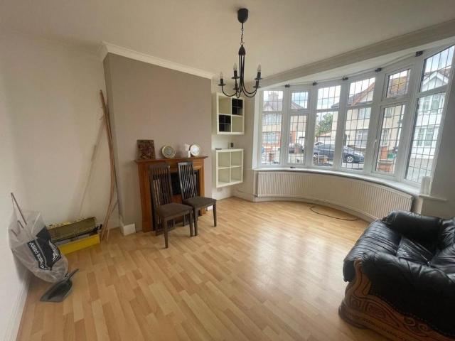 House for rent in Seven Kings, Greater London
