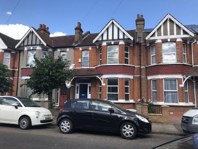 House for rent in Seven Kings, Greater London