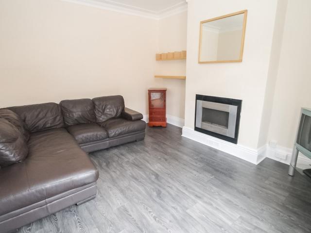 House for rent in Hyde Park, Leeds