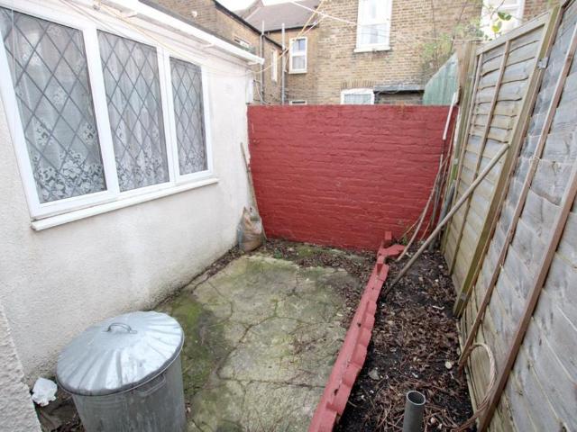 House for rent in Dollis Hill, Greater London