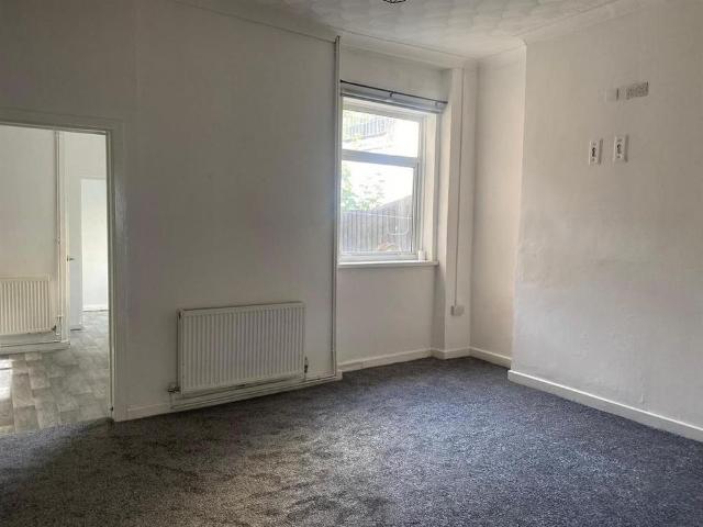 House for rent in Cwm