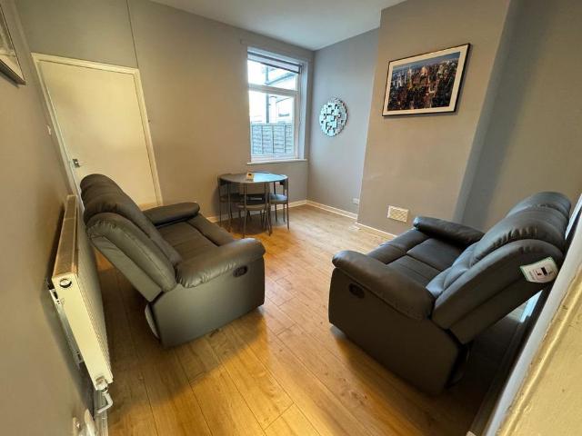 House for rent in Poolfields, Butterton