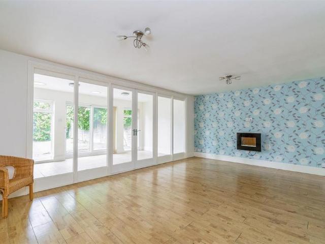 House for rent in Beaconsfield and Chepping Wye Community Board, Widmer End