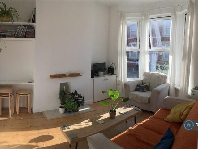 House for rent in Kensington, Calderstones