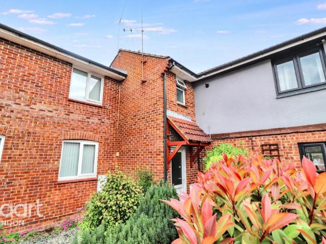 House for rent in Grange Park, Swindon