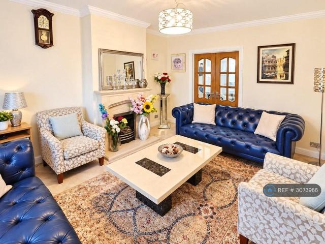 House for rent in London Borough of Redbridge, Greater London