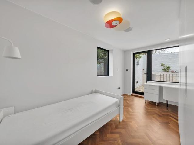 House for rent in Primrose Hill, Greater London