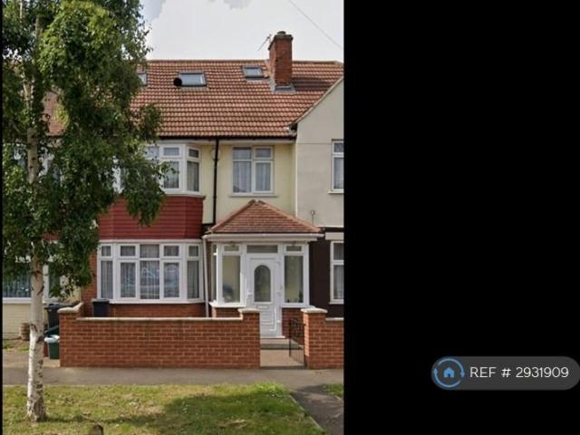 House for rent in London Borough of Hounslow, Greater London