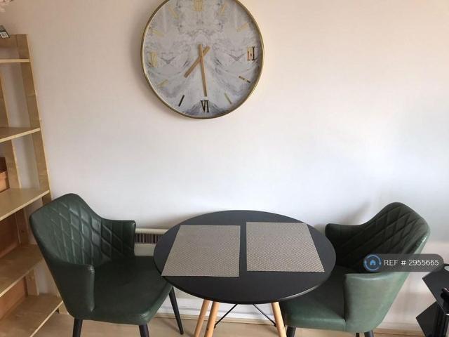 House for rent in Sydenham, Green Close