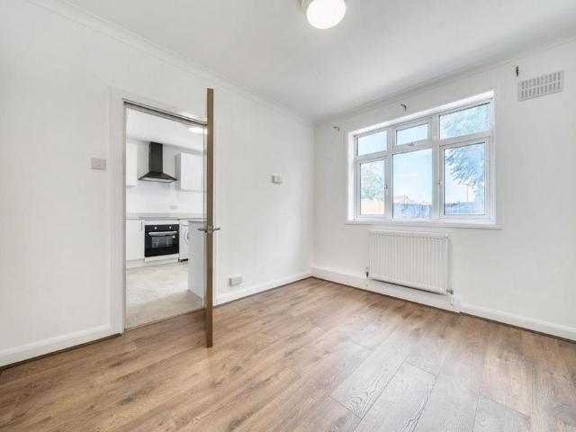 House for rent in New Town, Monks Orchard