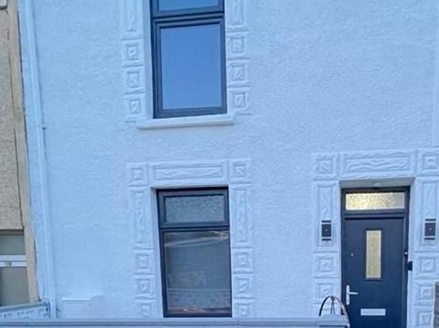House for rent in Nangreaves, Wales