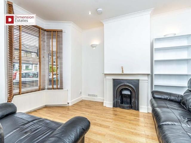 House for rent in London Borough of Redbridge, Greater London