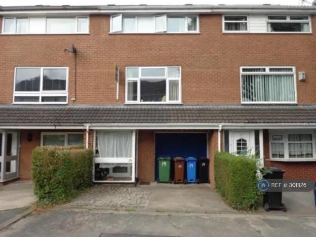 House for rent in Heald Green, Greater Manchester