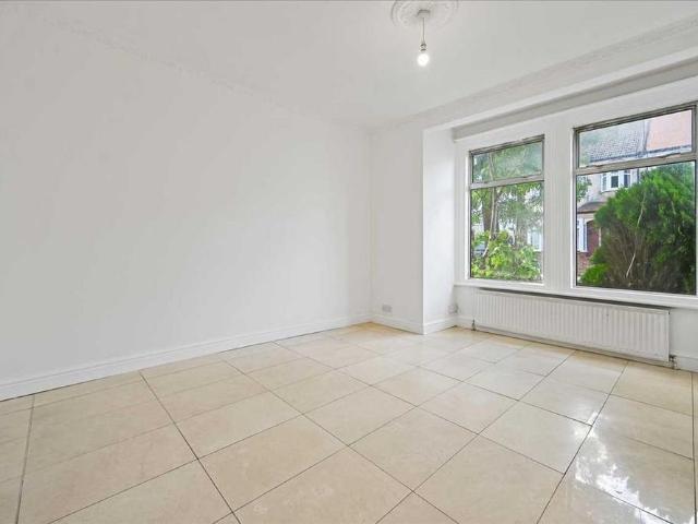 House for rent in Furzedown, Greater London