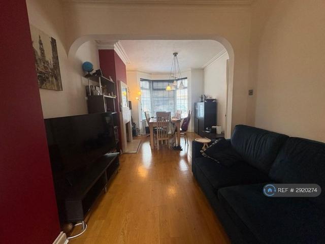 House for rent in New Barnet, Greater London