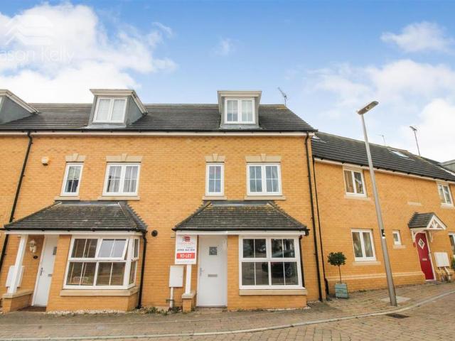 House for rent in Oxley Park, Shenley Church End