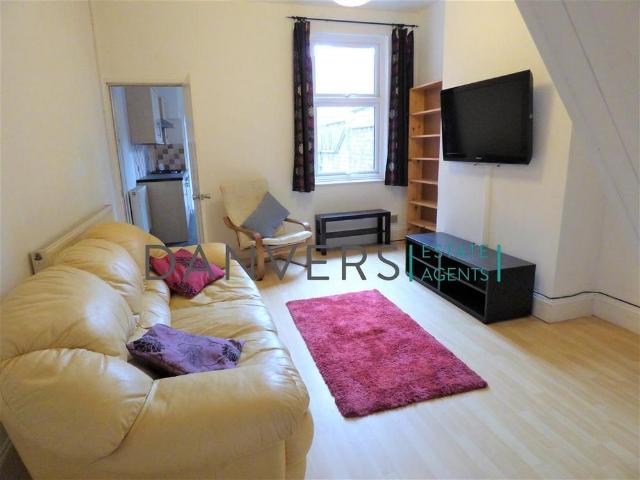 House for rent in Bede Island, Old Wharf