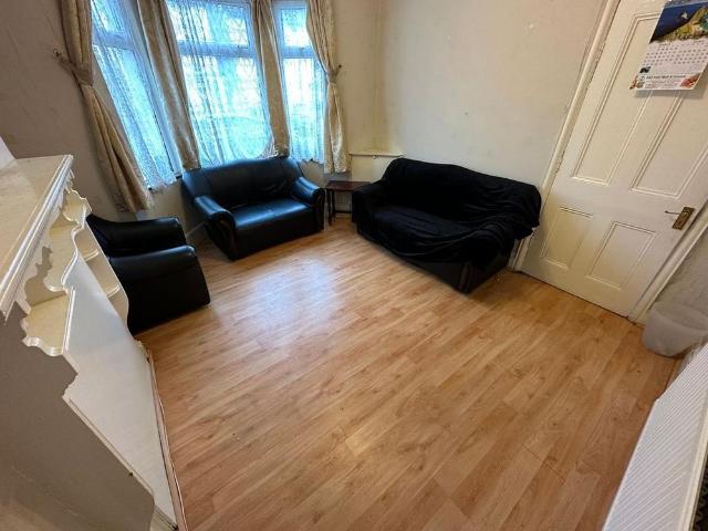 House for rent in London Borough of Ealing, Greater London
