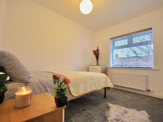 House for rent in Ladybarn, Manchester