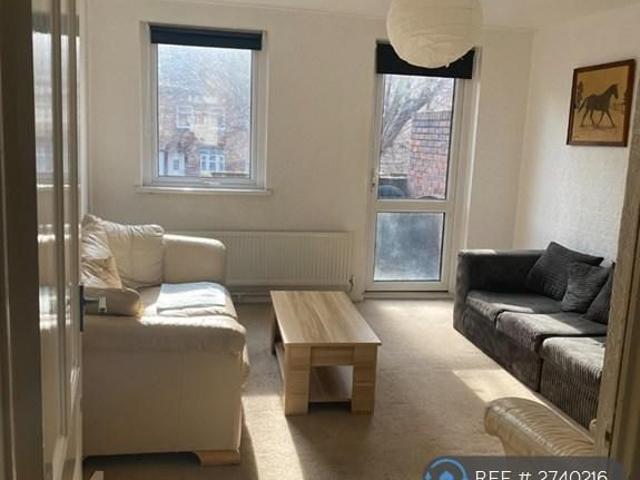House for rent in Poplar Grove, Greater London