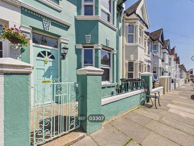 House for rent in Aldrington
