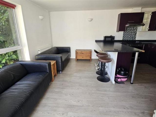 House for rent in Hales Place, The Bridge