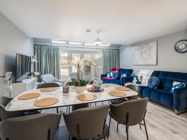 House for rent in Woodford Bridge, Greater London