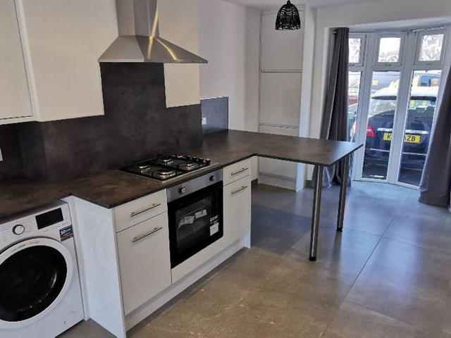 House for rent in Calderstones