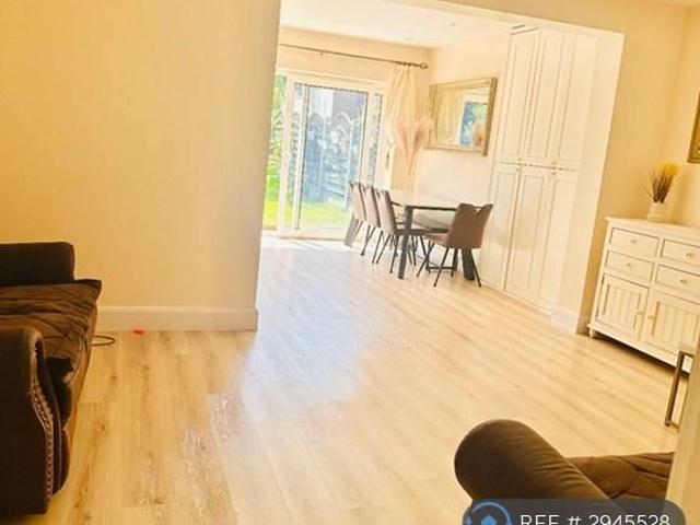 House for rent in London Borough of Ealing, Greenford