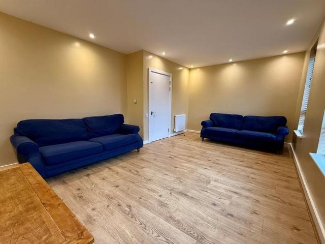 House for rent in Barnes Village, Stockport