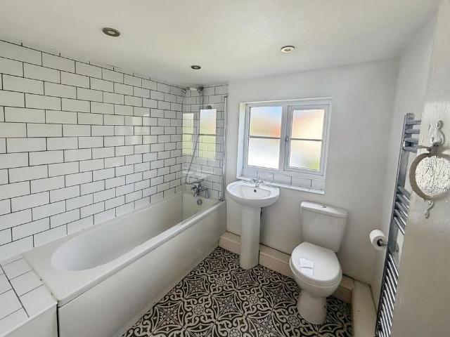 House for rent in Alverton, East Midlands