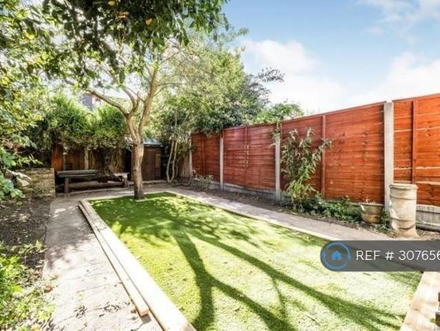 House for rent in London Borough of Newham, Greater London
