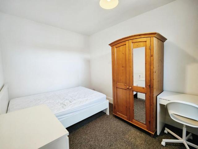 Room for rent in Northampton, Northamptonshire