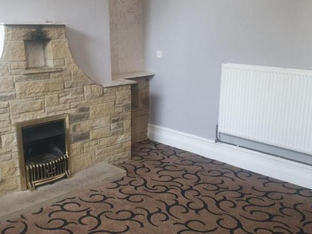 House for rent in Long Lee, West Yorkshire