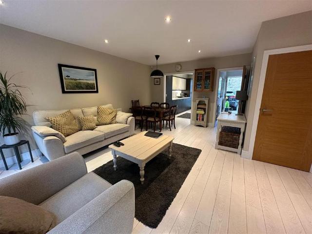 House for rent in Highburton, West Yorkshire