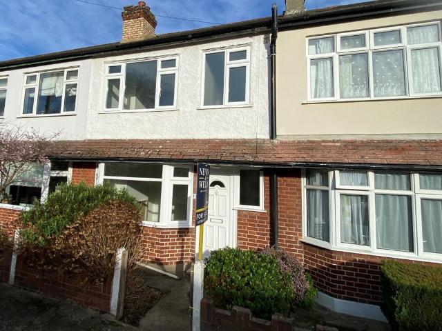 House for rent in Row Town, Surrey