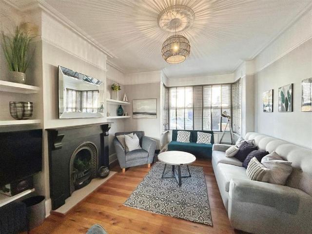 House for rent in Oxenden, The Bridge