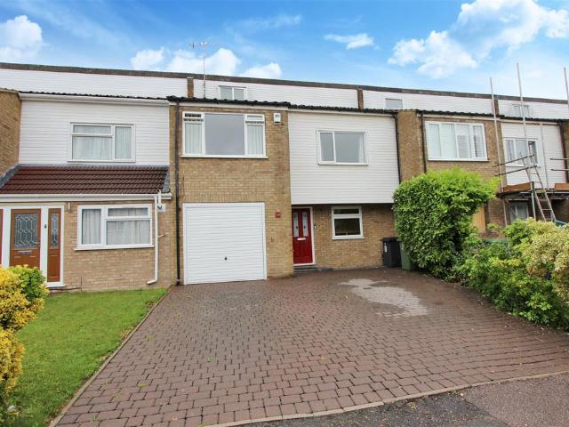 House for rent in Highfield, Pouchen End