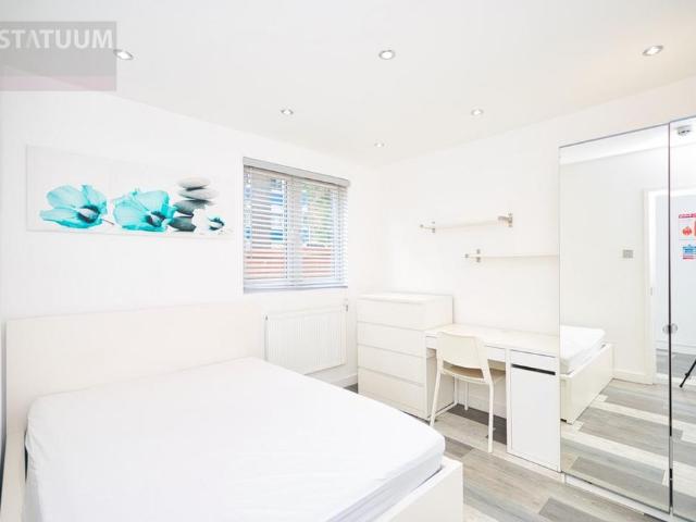 House for rent in Bromley-by-Bow, Bow