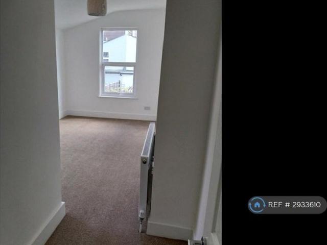 House for rent in Alton Barnes, Essex