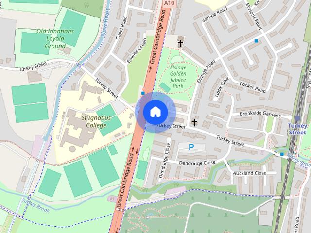 Townhouse for rent in Enfield Wash, Greater London
