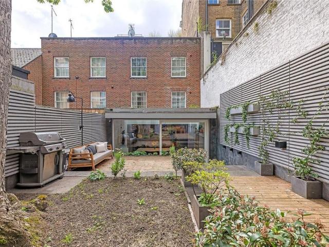 House for rent in Kensington, Greater London