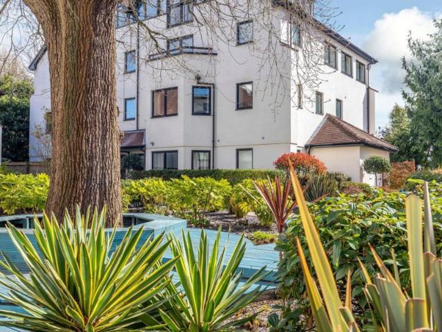 House for rent in Northwood, Greater London
