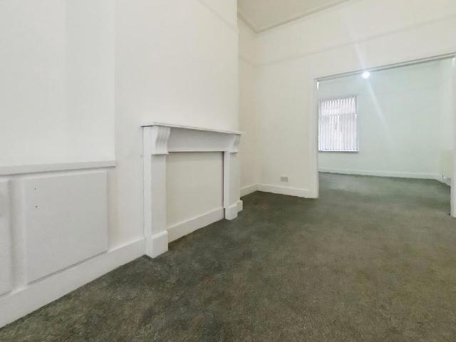 House for rent in Cabbage Hall, Calderstones