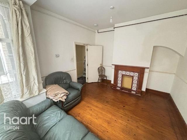 House for rent in Spring Park, Luton