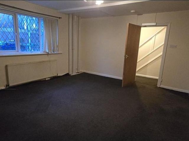 House for rent in Beaumont Park, Armitage Bridge