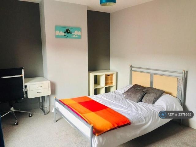 House for rent in St James' End, Northampton