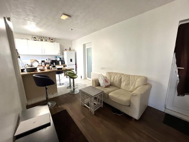 House for rent in Earlham Rise, East Bank