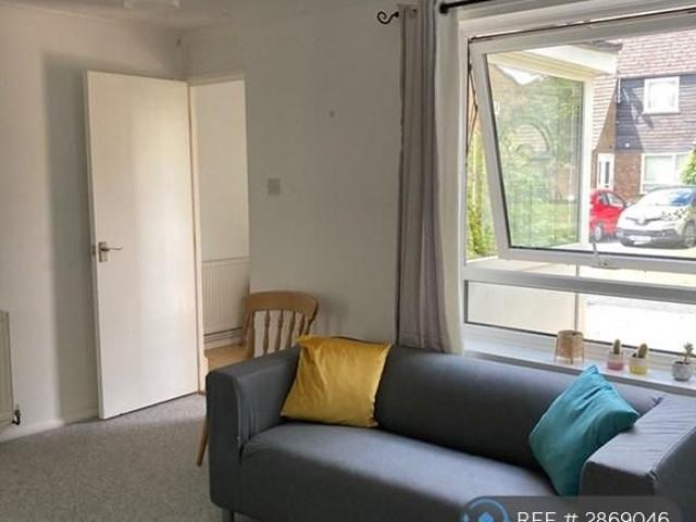 Room for rent in Chichester, Littlecote
